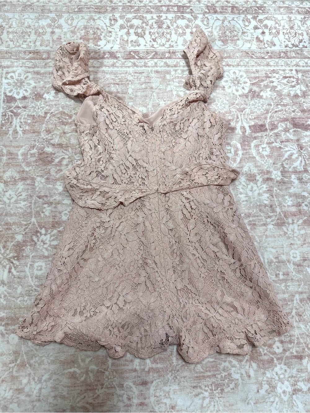 BCBG ๐ธ Dusty Rose Lace Ruffled Romper - Picture 15 of 16